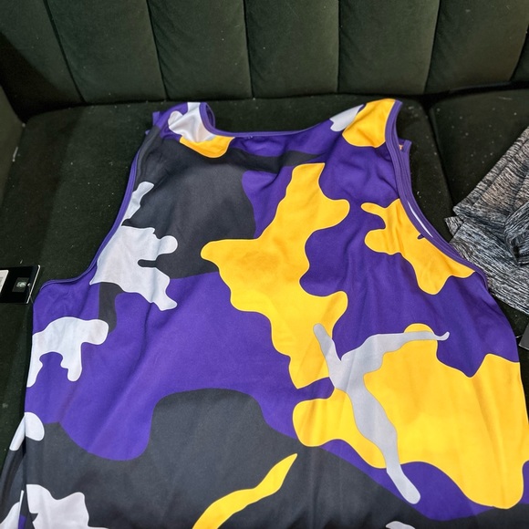 Lakers Jersey with Camo colors - Picture 4 of 5